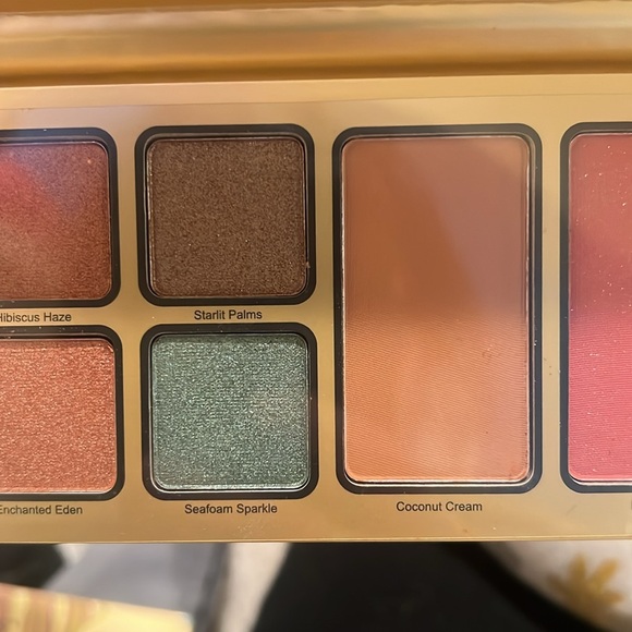 Violet Voss Pretty in Paradise - Picture 6 of 11